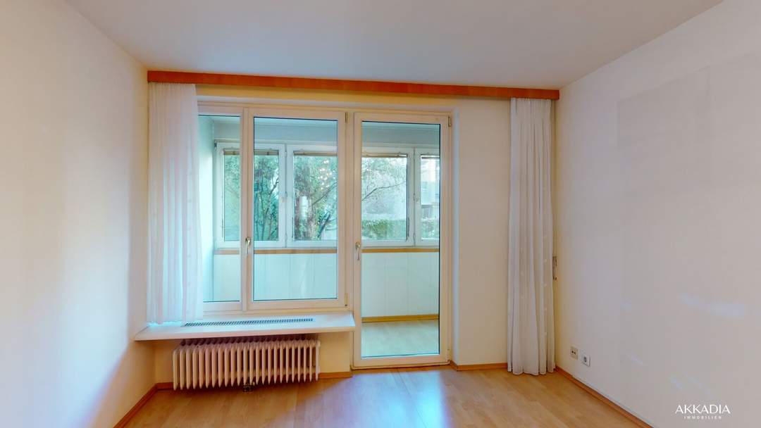 Ruhige 3-Zimmer-Erdgeschosswohnung mit Loggia – Hoflage | Sackgasse