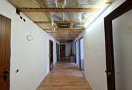 Großzügiges Wohnhaus mit Garagen für drei PKW, Sackgasse, Waldrandlage