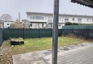 Sehr gepflegte Erdgeschoss- Wohnung mit Eigengarten und Carport