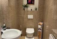 Großzügiges Wohnhaus mit 2 Wohneinheiten und Pool in zentrumsnaher Lage