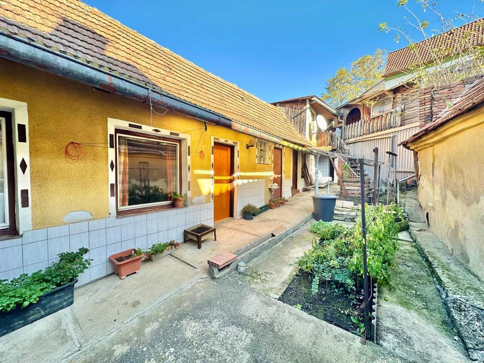 Kleines Haus in ruhiger Lage!