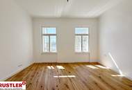 Stilvolle Altbauwohnung mit Balkon zur St. Othmar Kirche