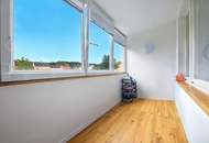 PERFEKT RENOVIERTE WOHNUNG MIT LOGGIA IM ZENTRUM VON HOLLABRUNN!