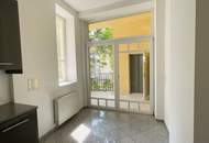 Großzügige Wiener Altbauwohnung mit ca. 4,20 m hohen Decken, Balkon und direktem Liftzugang