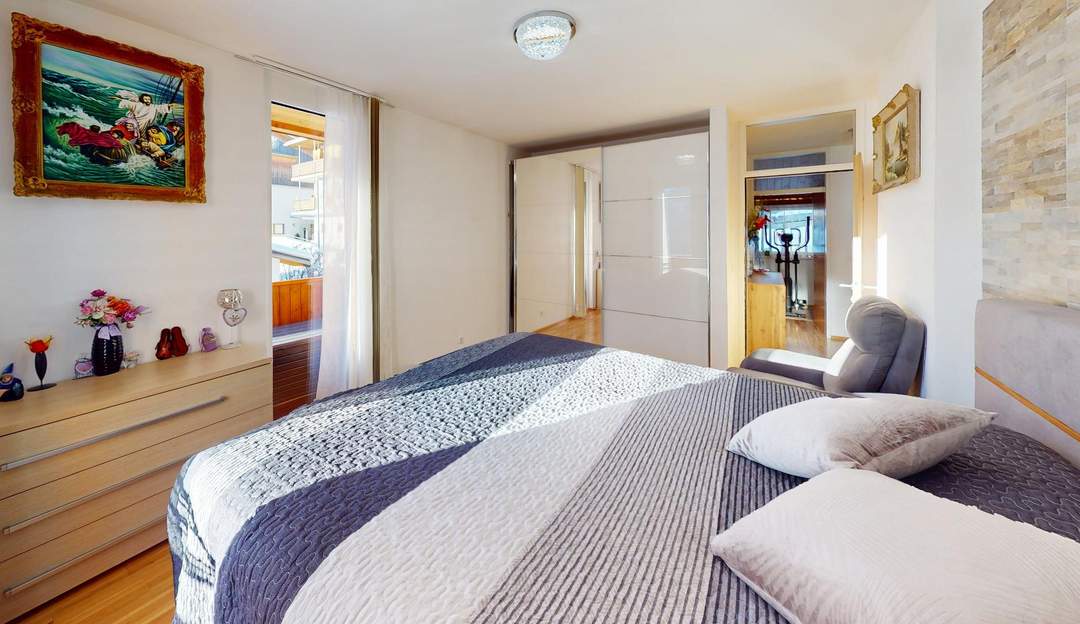 Modernisierte 4-Zimmerwohnung mit malerischer Aussicht in Wenns!