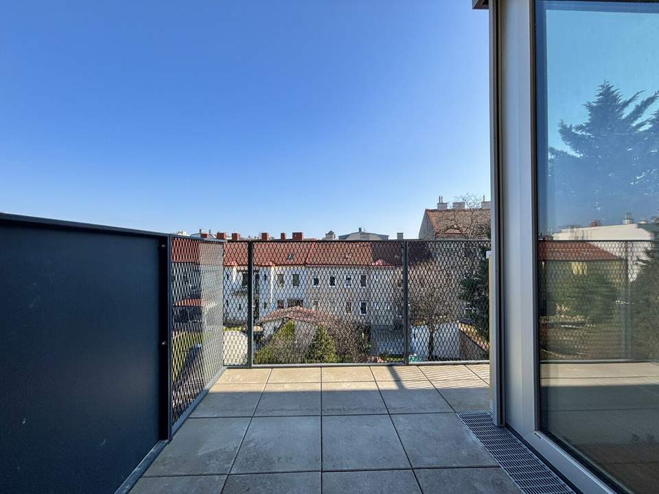 ERSTBEZUG | Außenflächen mit direktem Blick auf den Kahlenberg | vollausgestattete Küchen | Fußbodenheizung und Fußbodenkühlung