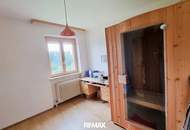 Großzügiges Einfamilienhaus mit 10 Zimmer und Garten in ruhiger Lage
