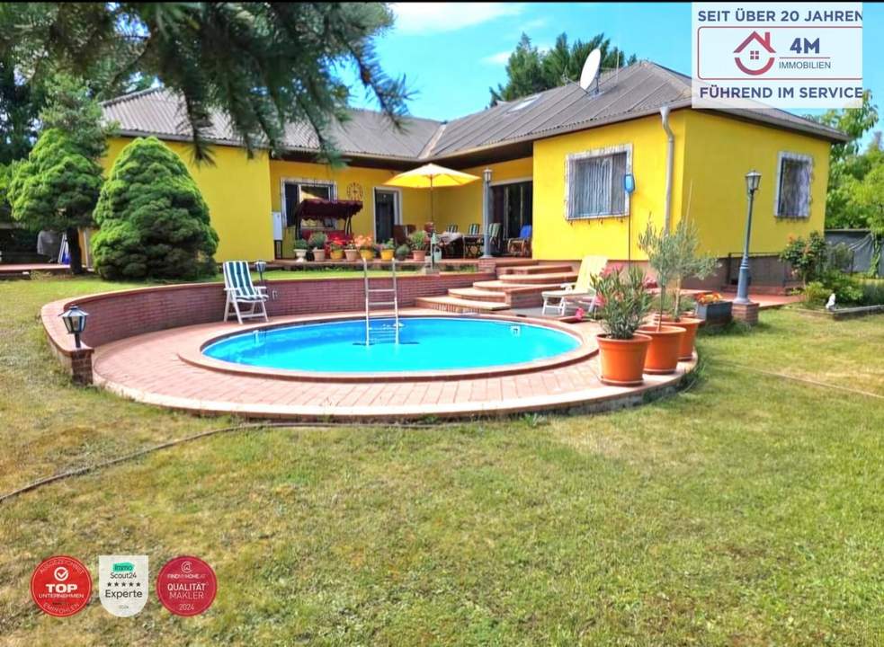 Bungalow Haus mit ausserordentlich großem Garten und Swimmingpool