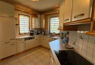 Bezugsfertiges Fertigteilhaus auf einem sonnigen Grundstück