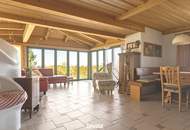Malerisches Landhaus mit ELW, Schwimmteich & prämiertem Naturgarten!