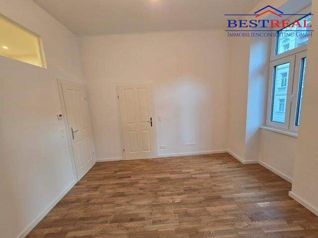 Neu sanierte 60 m² Altbau-Eigentumswohnung - PROVISIONSFREI