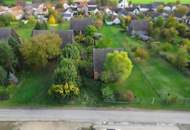 Einfamilienhaus mit großem Grundstück und Nebengebäuden