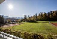 ZU MIETEN! Lichtdurchflutete 2-Zimmer-Wohnung mit verglaster Loggia und Bergblick in Bad Ischl