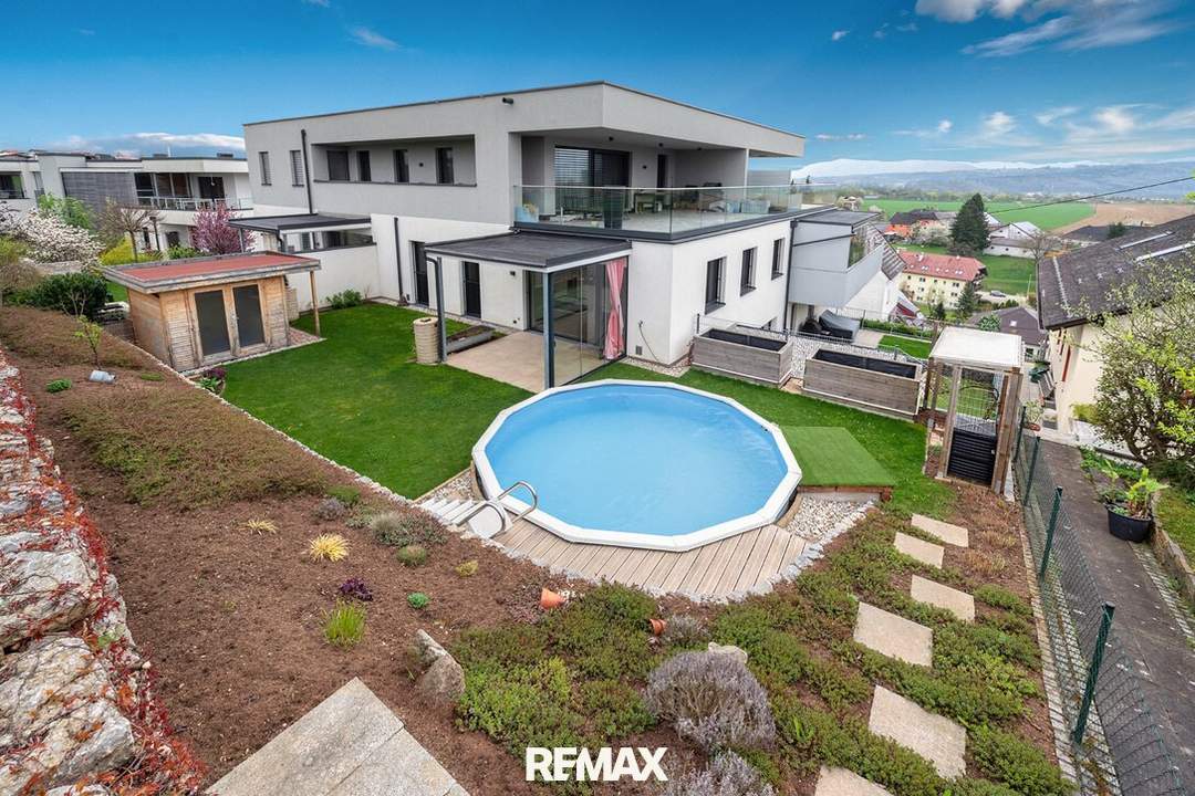 Barrierefreie Gartenwohnung mit DAN-Küche, Terrasse, Pool und zwei Parkplätzen in sonniger Ruhelage!