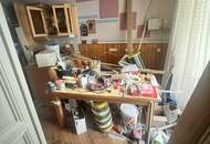 Prestigehaus Sanierungsbedürftige Altbauwohnungen mit Potenzial