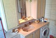 Privatverkauf! Zentrales, sehr gepflegtes Stadthaus mit kleinem Garten, Garage, Pergola und Keller (Provisionsfrei)