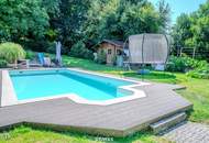Großzügiges Wohnhaus mit Pool