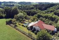 Großzügiges Haus in absoluter Ruhelage mit Schwimmteich