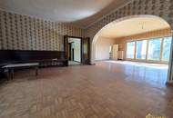 1A-INFRASTRUKTUR! SANIERUNGSBEDÜRFTIGES EINFAMILIENHAUS MIT KELLER UND GARAGE. 271 m² NUTZFLÄCHE. 560m² GRUNDSTÜCK.