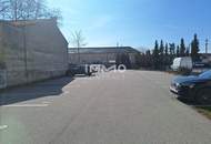 Parkplätze zu vermieten, eingezäunt neben Bahnhof