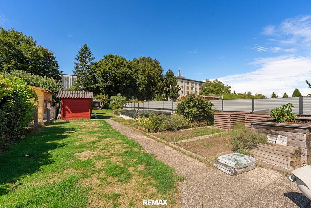 Viel Grund in Linz-Keferfeld – mit Pool, Garage & Altbestand