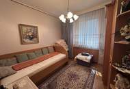 Viel Platz und ein wunderschöner Garten, alles was man benötigt um sich wohl zu fühlen.