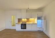 Lichtdurchflutete 2-Zimmer-Wohnung mit neuer Küche - Loggia in den Innenhof - direkt beim Enkplatz!