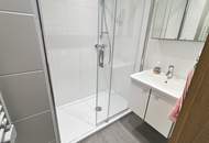 Helle Wohnung, generalsaniert mit neuer Küche, Bad, Elektrik etc,. in ruhiger Lage.