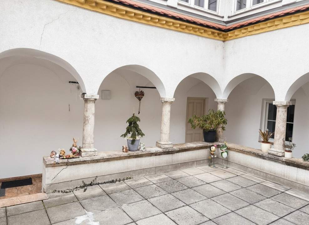 ++WEIZ++ Lichtdurchflutete 2-Zimmer-Wohnung + extra Küche - AB SOFORT verfügbar