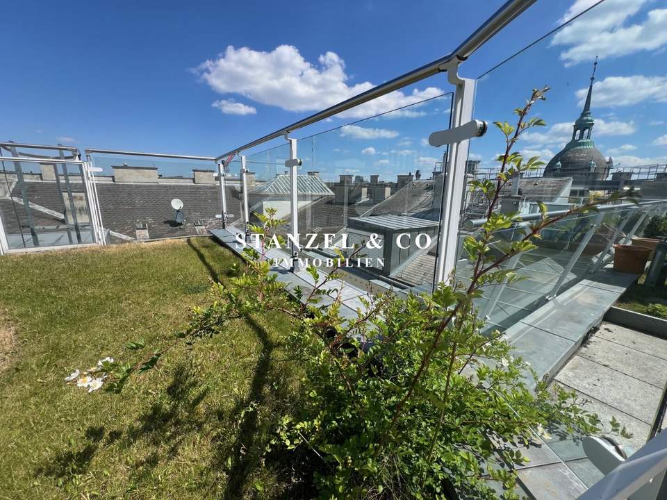 SONNIGES LOFT MIT HERRLICHER TERRASSE