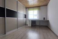 Ideal geteilte 3-Zimmerwohnung in zentraler Lage + Garagenstellplatz| gut angebunden | ruhig gelegen