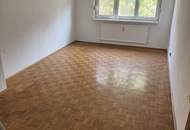 Helle 3-Zimmer-Wohnung mit Lift, separater Küche