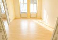 Prestigehaus Sanierungsbedürftige Altbauwohnung 3 Zimmer