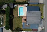 Modernes Einfamilienhaus mit Pool und Garage in Spratzern