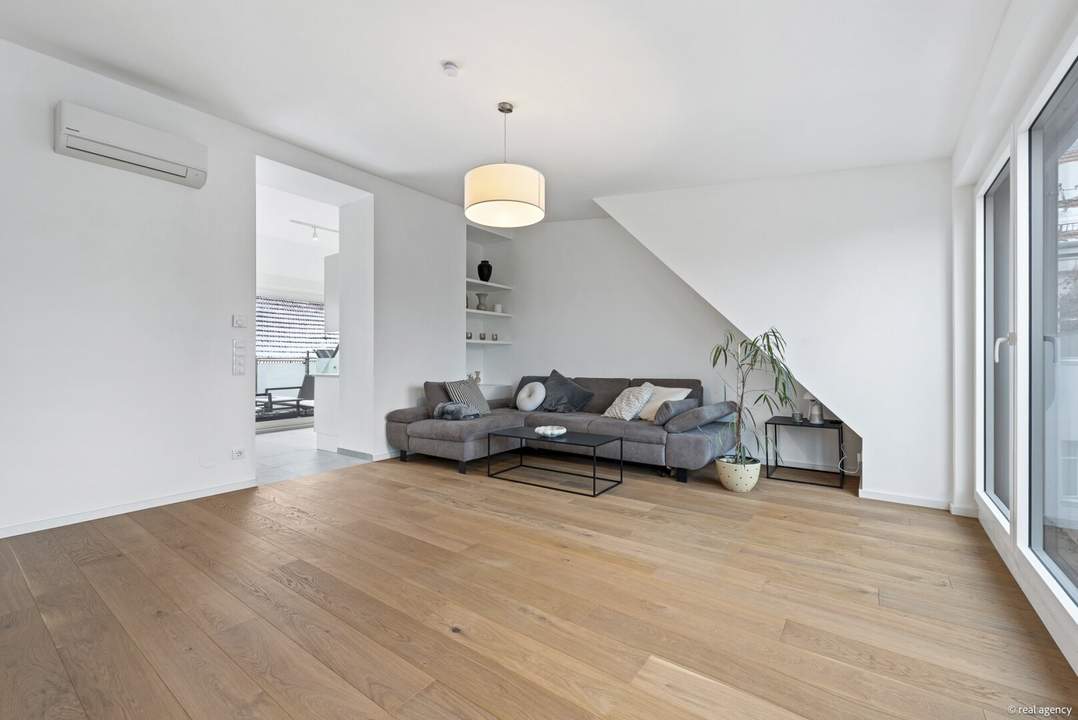 Eine ganze Etage für mich allein!