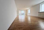 Ausgezeichnete 3 Zimmer Wohnung mit Terrasse und kleinem Eigengarten