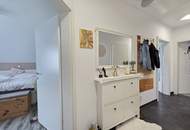 Klassisches Dreigiebelhaus mit eigenem Sonnen- Salar- Heizkraftwerk in Ruhelage an einer Sackgasse