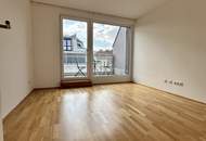 SONNENUNTERGANG UND URLAUBSGEFÜHL MITTEN IN DER STADT