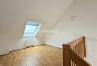 Modernes Loft-Apartment im Dachgeschoss mit Galerie und traumhaftem Blick über den Schlosshof