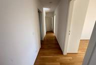 Stilvoll wohnen am Rooseveltplatz: 4-Zimmer-Dachgeschoss mit Terrasse