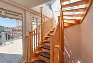 Helle Dachgeschosswohnung mit 3 Schlafzimmern, Kamin &amp; Dachterrasse