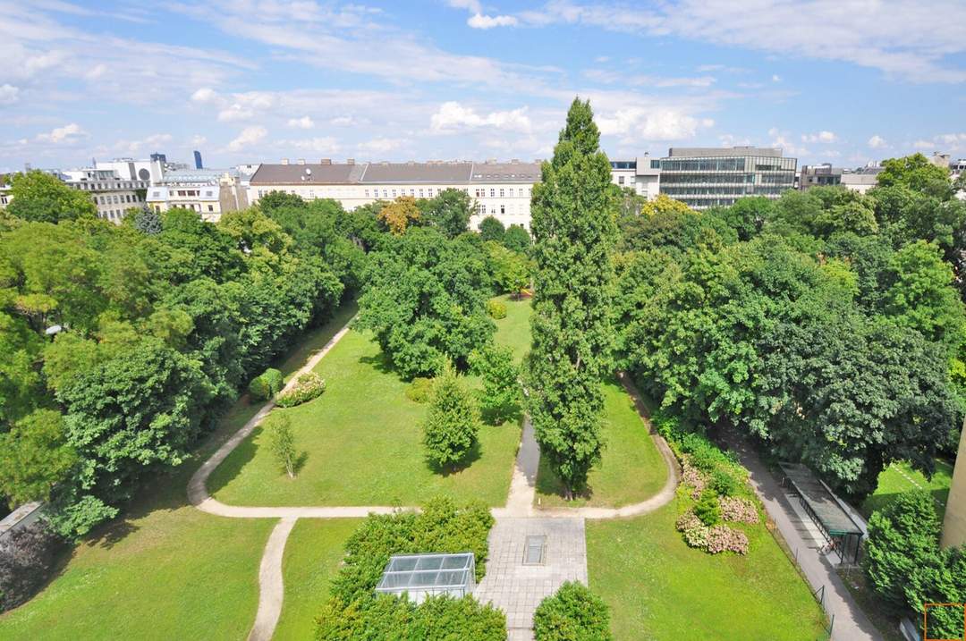 TOSCANAHOF - Parkseitige Balkonwohnung im beliebten Botschaftsviertel