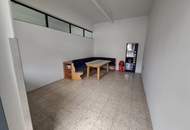 Gebäude mit Lager, großem Grundstück, Tankstelle und Wohnung in bester Lage (Provisionsfrei)