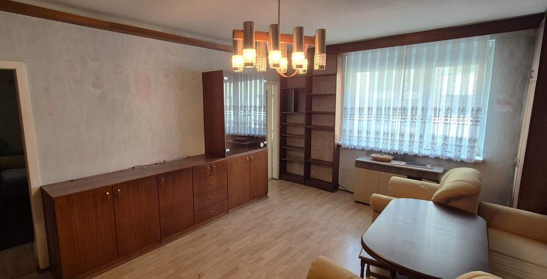 Sanierungsbedürftige 2,5-Zimmer-Wohnung beim Kinzerplatz