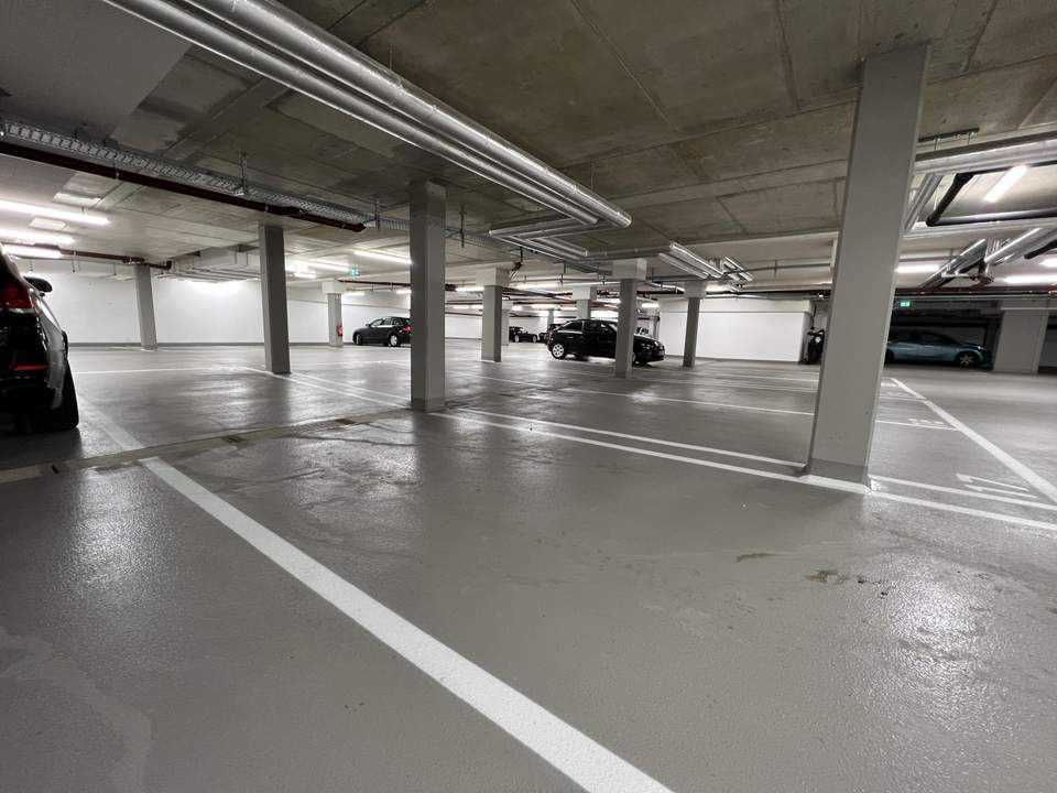 ''Ihr Parkplatz mit perfekter Anbindung – Nähe Inzersdorf &amp; SCS''