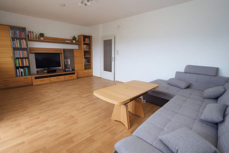 Neuer Preis: Atterseenähe, auch als Zweitwohnsitz 2,5 Zimmerwohnung mit Balkon - in Timelkam mit Top-Aussicht, Wohnung-kauf, 198.000,€, 4850 Vöcklabruck