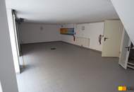 Attraktives Büro mit eigener Garage und zusätzlicher Lagerfläche