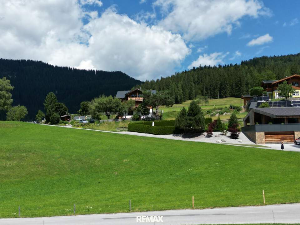 Baugrundstück mit Dachsteinblick – 2.000 m² Lebensqualität in Filzmoos