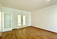 Erstbezug nach Sanierung: 3 Zimmer Wohnung mit Balkon und Garage