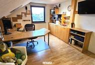 1-2 Familienhaus mit sehr viel Potential in zentraler Trauner Lage!